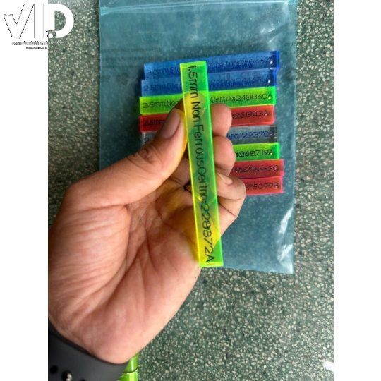 Mẫu Thử Máy Dò Kim Loại