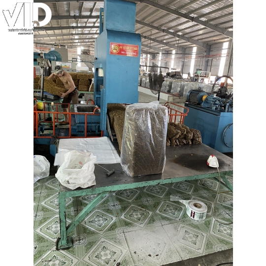 Máy Dò Kim Loại Bành Mủ Cao Su